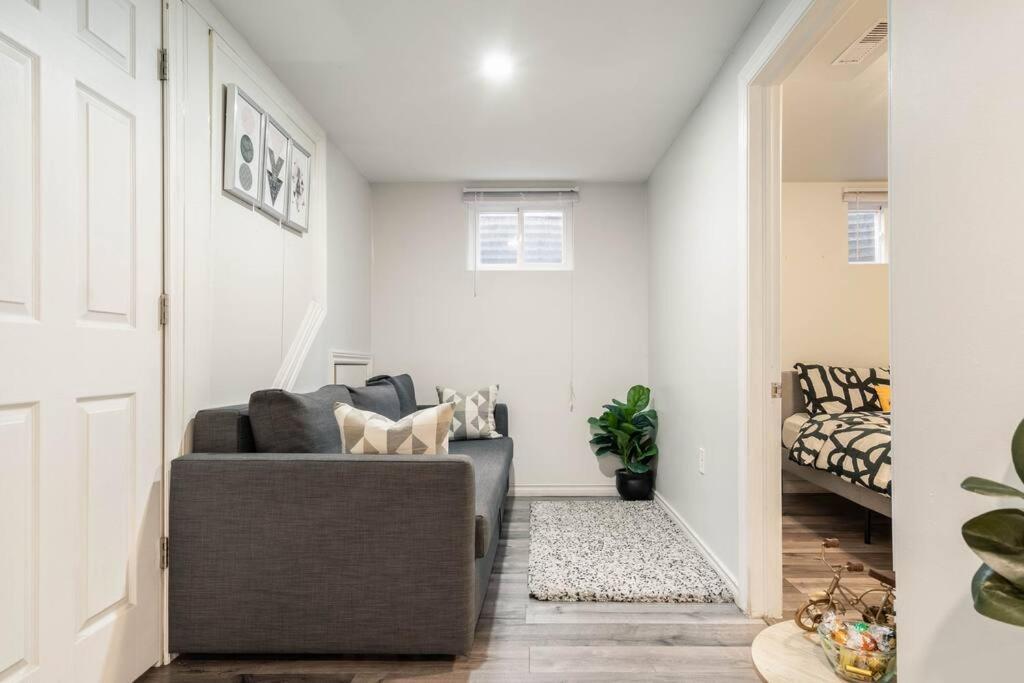 Cozy Nest Basement Unit Apartment Hamilton Ngoại thất bức ảnh