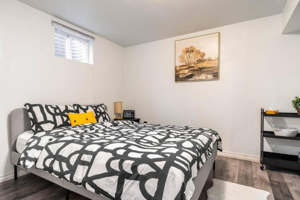 Cozy Nest Basement Unit Apartment Hamilton Ngoại thất bức ảnh