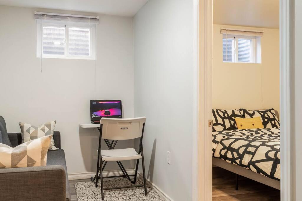 Cozy Nest Basement Unit Apartment Hamilton Ngoại thất bức ảnh