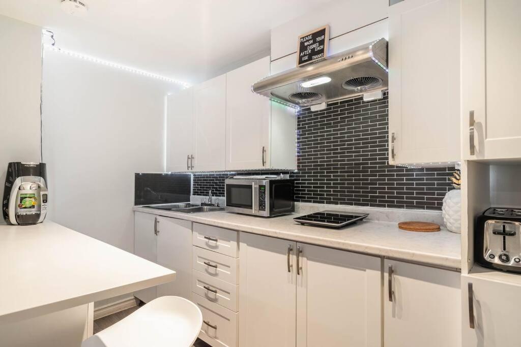 Cozy Nest Basement Unit Apartment Hamilton Ngoại thất bức ảnh