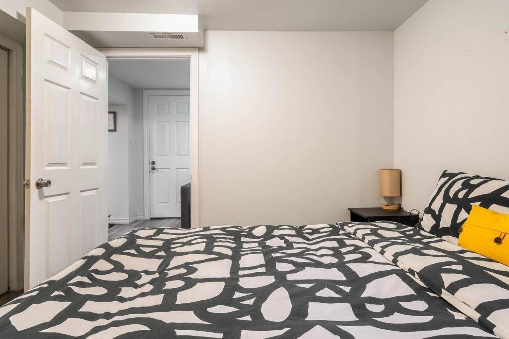 Cozy Nest Basement Unit Apartment Hamilton Ngoại thất bức ảnh