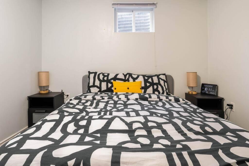 Cozy Nest Basement Unit Apartment Hamilton Ngoại thất bức ảnh