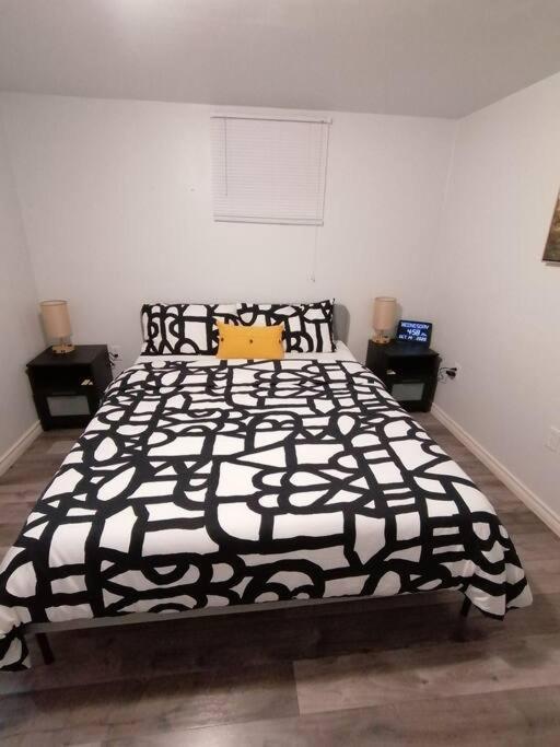 Cozy Nest Basement Unit Apartment Hamilton Ngoại thất bức ảnh